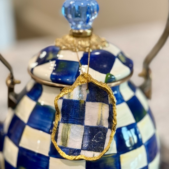 Hand Crafted MacKenzie Childs Royal Check Oyster Shell Ornament - Picture 1 of 5